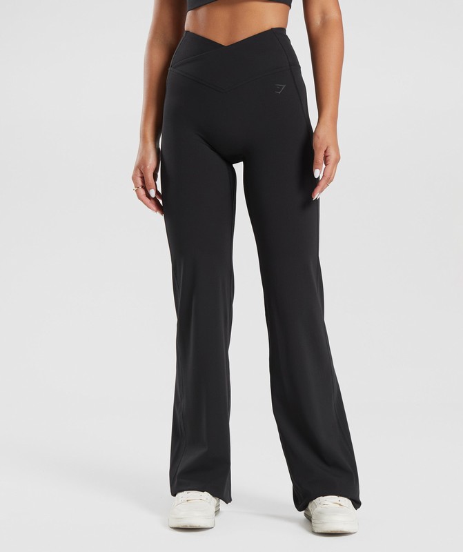 Gymshark Crossover Tall Flared Leggings Leggings Dam Svarta | 678DQFWEV