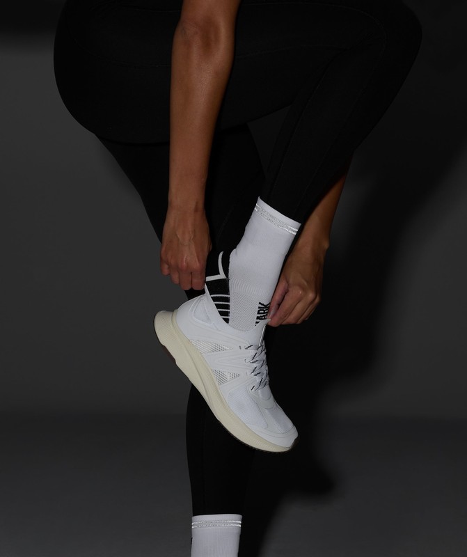 Gymshark Mid Running Socks Strumpor Dam Vita Svarta | 519XZDOMH